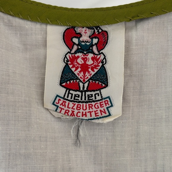 Adorable Heller Purple Dirndl Dress with Floral Embroidery M/L - Picture 2 of 10